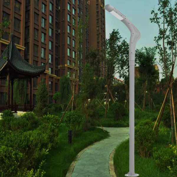 Modern Curved Arm LED Street Light