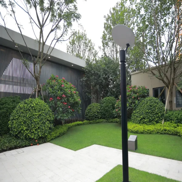Modern Minimalist LED Garden High-Pole Lamp