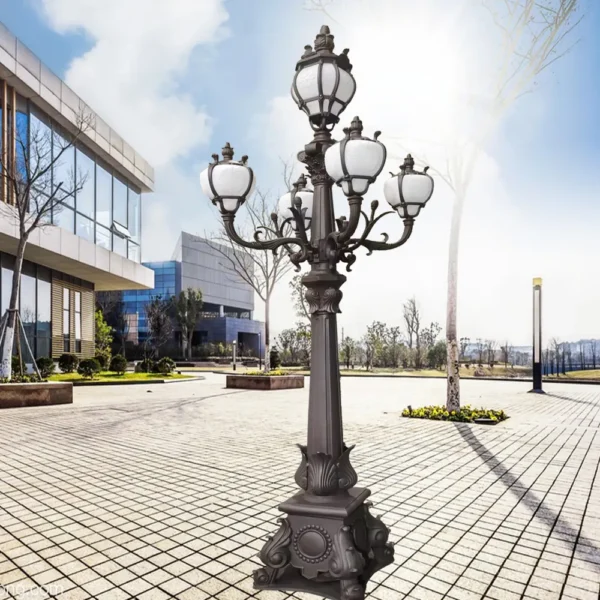 European Vintage 5-Head LED Garden Post Light - Waterproof die-cast Aluminum Outdoor Lamp