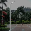 Modern Curved Arm LED Street Light