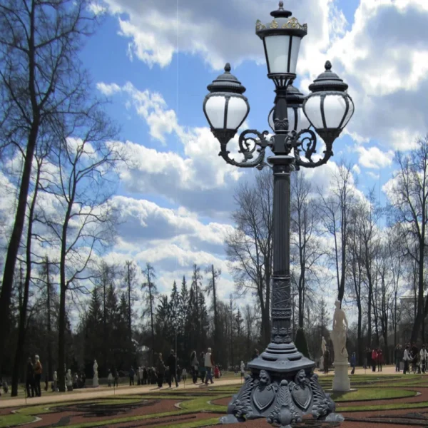 Royal European Vintage 5-Head LED Garden Post Light - Waterproof Aluminum Outdoor Lamp