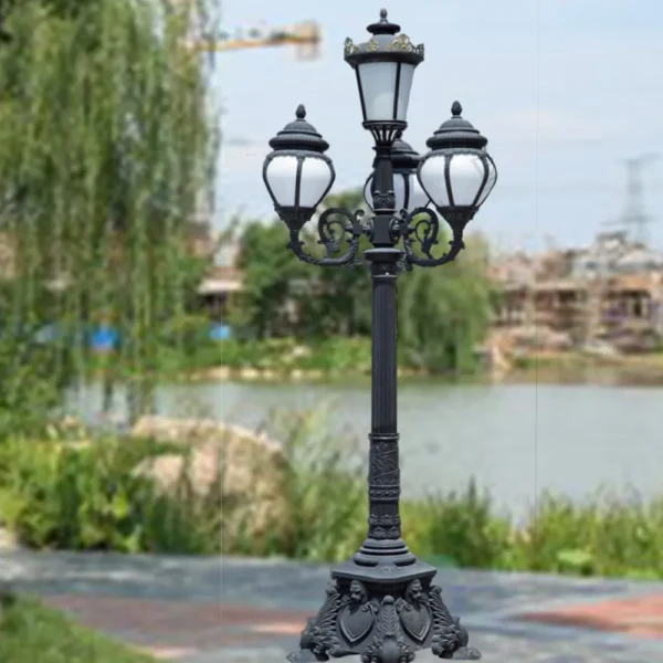 Royal European Vintage 5-Head LED Garden Post Light - Waterproof Aluminum Outdoor Lamp