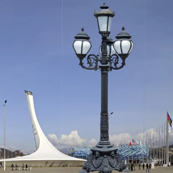 Royal European Vintage 5-Head LED Garden Post Light - Waterproof Aluminum Outdoor Lamp